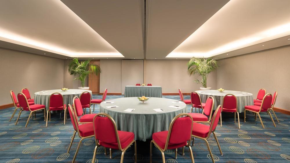 Hotel Sheraton Hotel&conference Center 4*